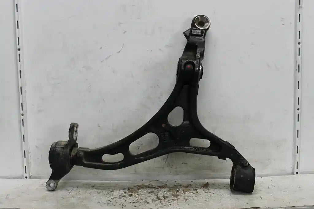 Used Jeep, Grand Cherokee Right Front Lower Control Arm Wk 3.6 Petrol 10/10 09/16 2012 – image 1 - All Good Parts