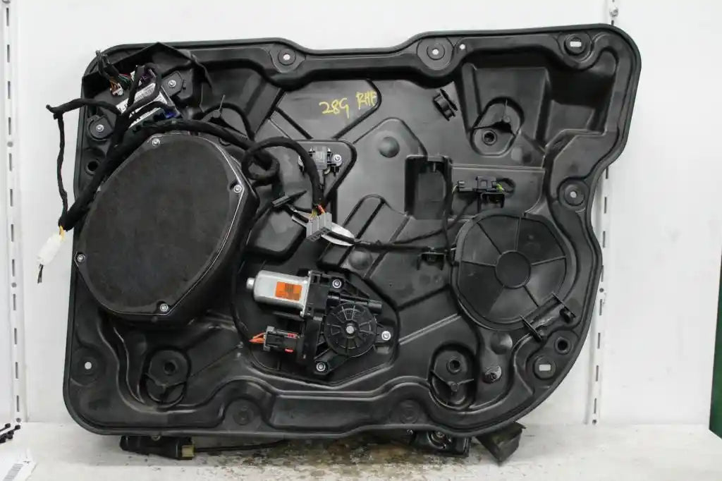 Used Jeep, Grand Cherokee Right Front Window Reg/Motor Wk 10/10 02/22 2014 – image 1 - All Good Parts