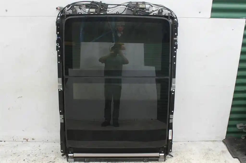 Used Jeep, Grand Cherokee Roof Glass/Sunroof/T Assy (Front & Rear) Wk 10/10 02/22 2012 – image 1 - All Good Parts