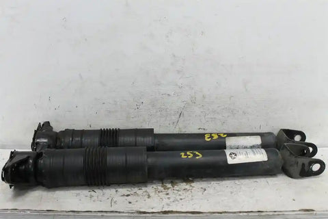 Jeep, Grand Cherokee Shock Absorber Wk Rear (Pair) Coil Spring Suspension Type 10/10 02/22