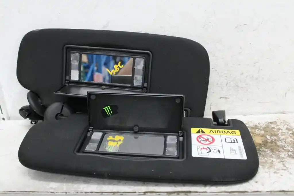 Used Jeep, Grand Cherokee Sun Visor Wk Pair 10/10 02/22 2014 – image 1 - All Good Parts