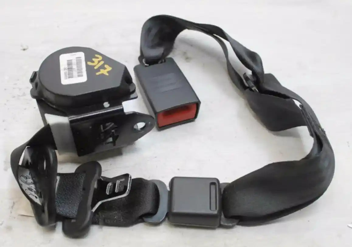 Used Jeep, Patriot Seat Belt Centre Rear Assy (Belt And Stalk) Mk 08/07 12/16 2014 – main images - All Good Parts