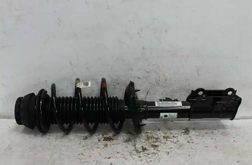 Used Kia, Picanto Right Front Strut Ja 05/17 2023 – image 1 - All Good Parts
