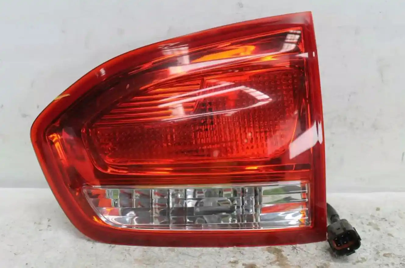 Used LDV, G10 Rear Garnish Tailgate Lamp (Rh Side) Wagon Sv7A 04/15 08/22 2020 – image 1 - All Good Parts