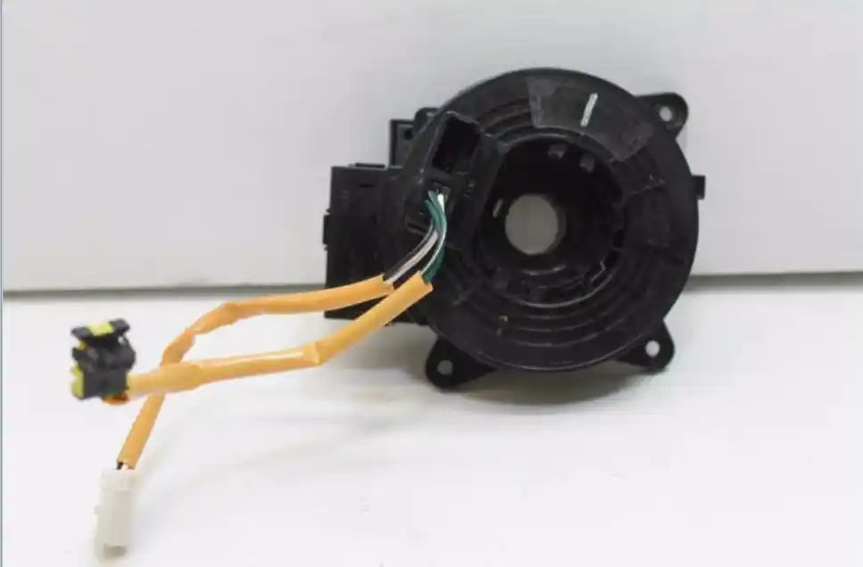 Used LDV, G10 Airbag Module/Sensor Clockspring Sv7A/Sv7C Wagon/Van 04/15 2018 – image 1 - All Good Parts