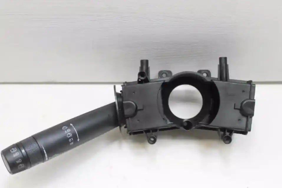 Used LDV, G10 Combination Switch Wiper Switch W/ Rear Wiper Sv7A/Sv7C Wagon/Van 04/15 06/21 2018 – image 1 - All Good Parts