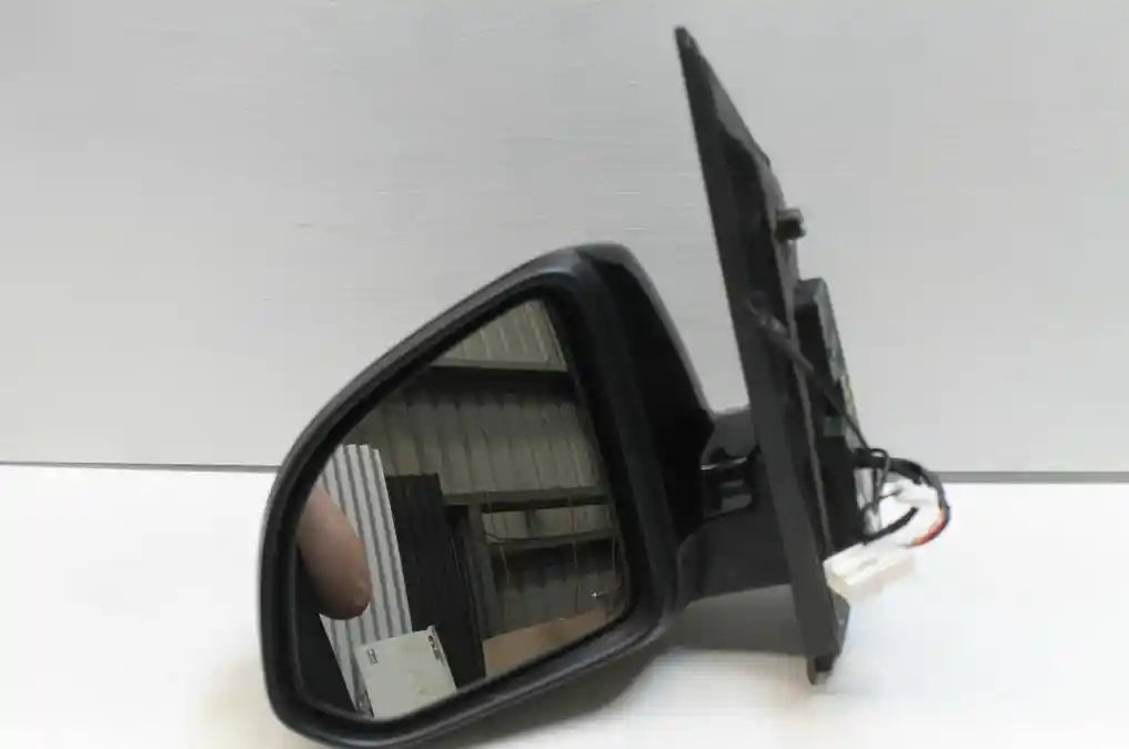 Used LDV, G10 Left Door Mirror Sv7A Wagon Colour Coded W/ Camera Type 04/15 08/22 2018 – image 1 - All Good Parts