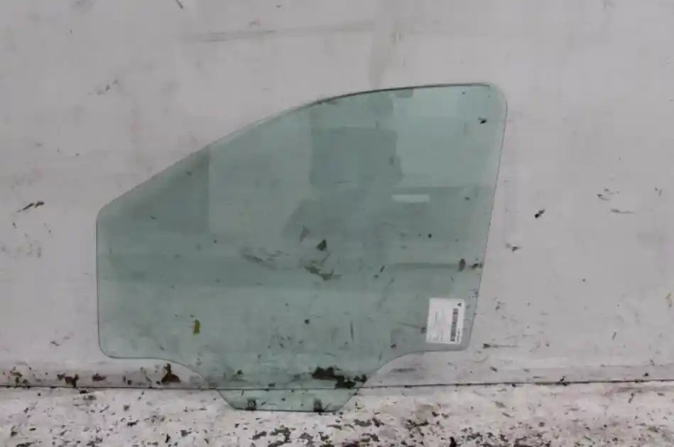 Used LDV, G10 Left Front Door Window Sv7A/Sv7C Wagon/Van 04/15 2018 – image 1 - All Good Parts