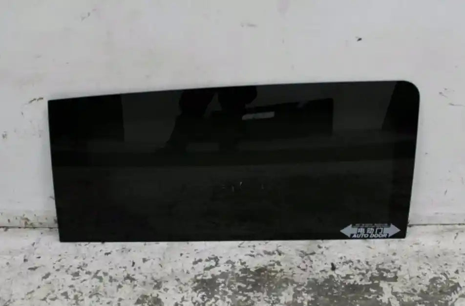Used LDV, G10 Right Rear Door Window Sv7A Wagon Pop Out Glass Type 04/15 08/22 2018 – image 1 - All Good Parts