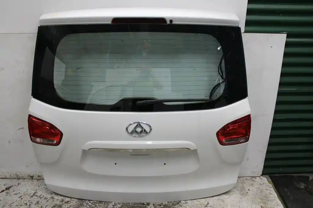 Used LDV, G10 Bootlid/Tailgate Tailgate Sv7A/Sv7C Van W/ Wiper Type 04/15 2017 – image 1 - All Good Parts