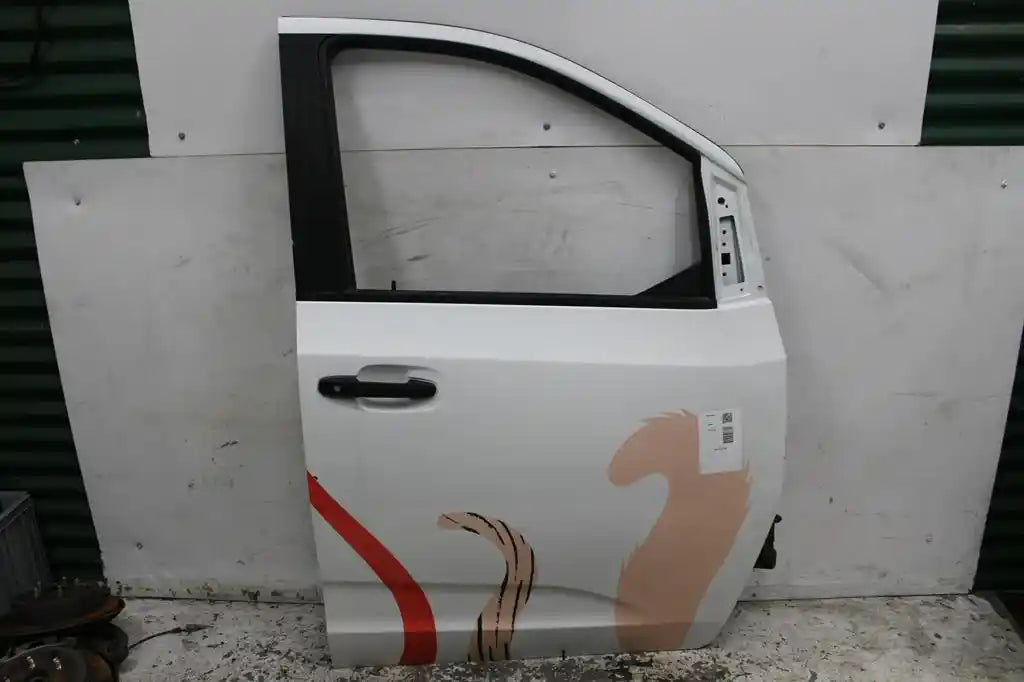 Used LDV, G10 Right Front Door Sv7A/Sv7C Wagon/Van Non Chrome Moulding Type 04/15 2017 – image 1 - All Good Parts