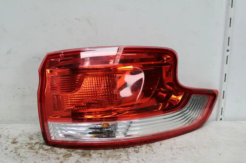 Used LDV, G10 Right Taillight Sv7C Van In Body Barn Door Type Non Led 04/15 2017 – image 1 - All Good Parts