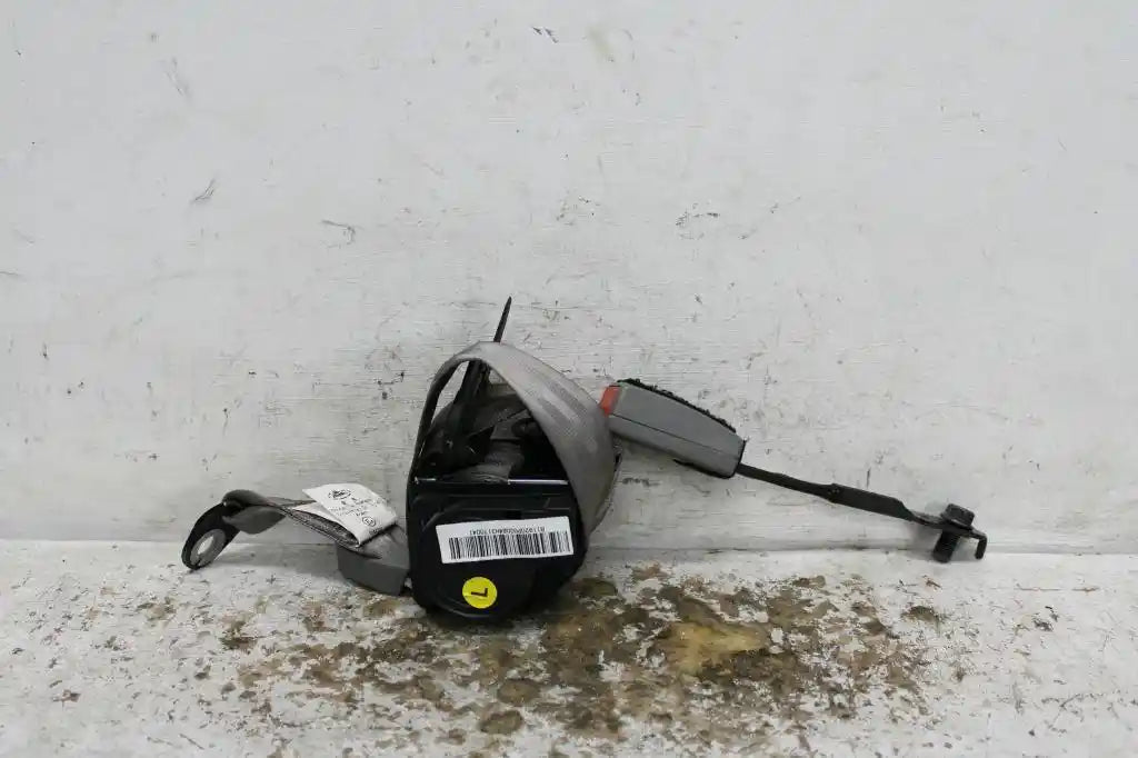 Used LDV, G10 Seat Belt Lh Front Assy (Belt And Stalk) Sv7A/Sv7C Wagon/Van 04/15 2017 – image 1 - All Good Parts