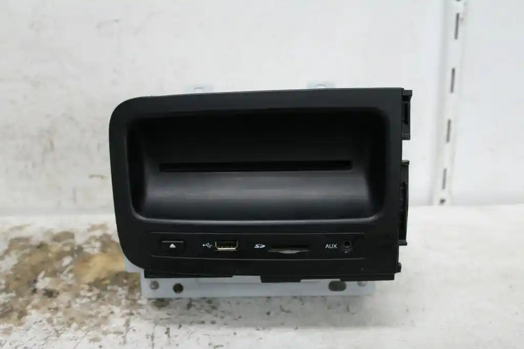 Used LDV, G10 Stereo/Head Unit Media Uploader For Touchscreen Black Face (Usb/Cd/Sd/Aux) Sv7A/Sv7C Wagon/Van 04/15 2017 – image 1 - All Good Parts