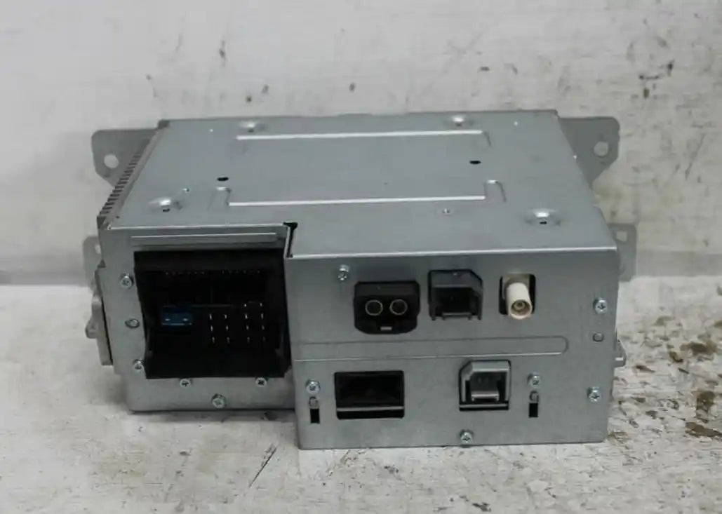 Used LDV, T60 Stereo/Head Unit Head Unit 5 Plug Type Sk8C 07/17 2019 – image 1 - All Good Parts