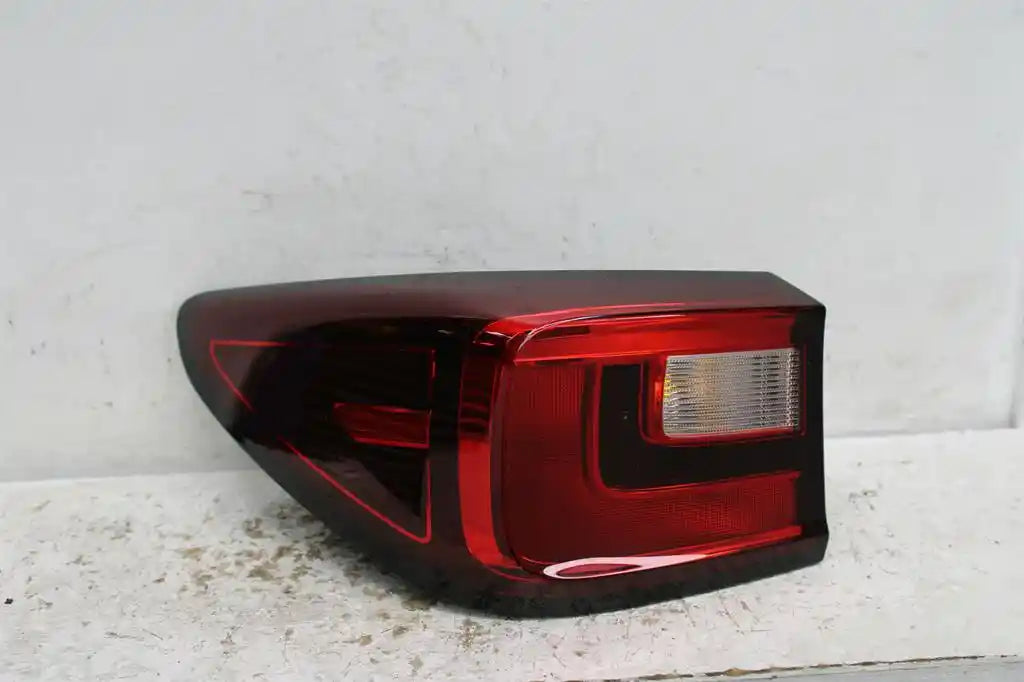 Used MG, Zs Left Taillight In Body Azs1 Zs Type 09/17 2023 – image 1 - All Good Parts