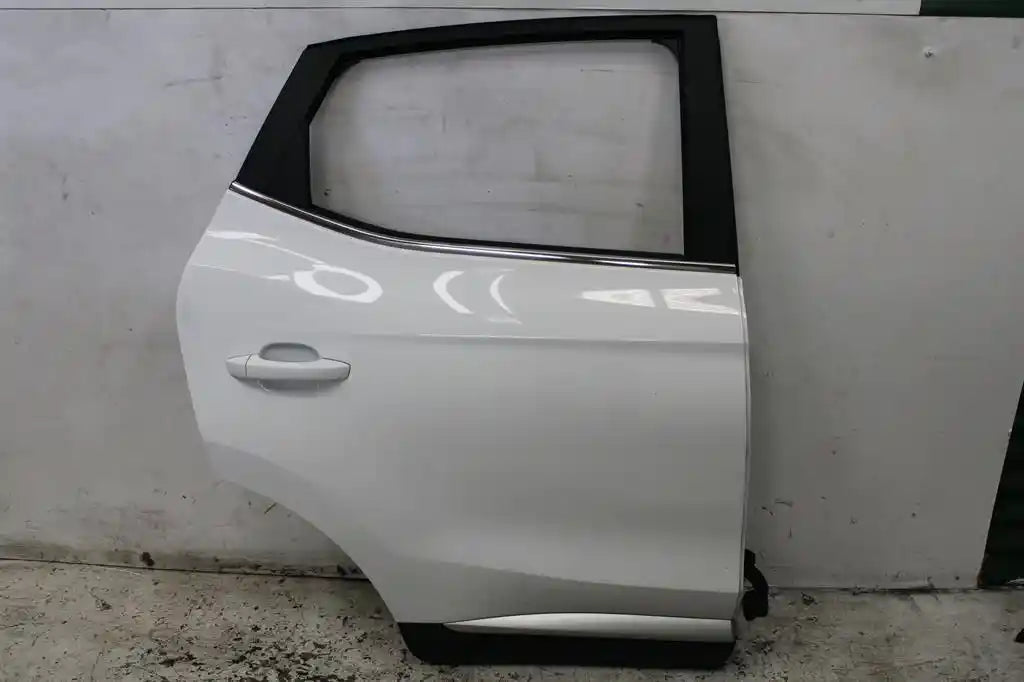 Used MG, Zs Right Rear Door Azs1 09/17 2023 – image 1 - All Good Parts