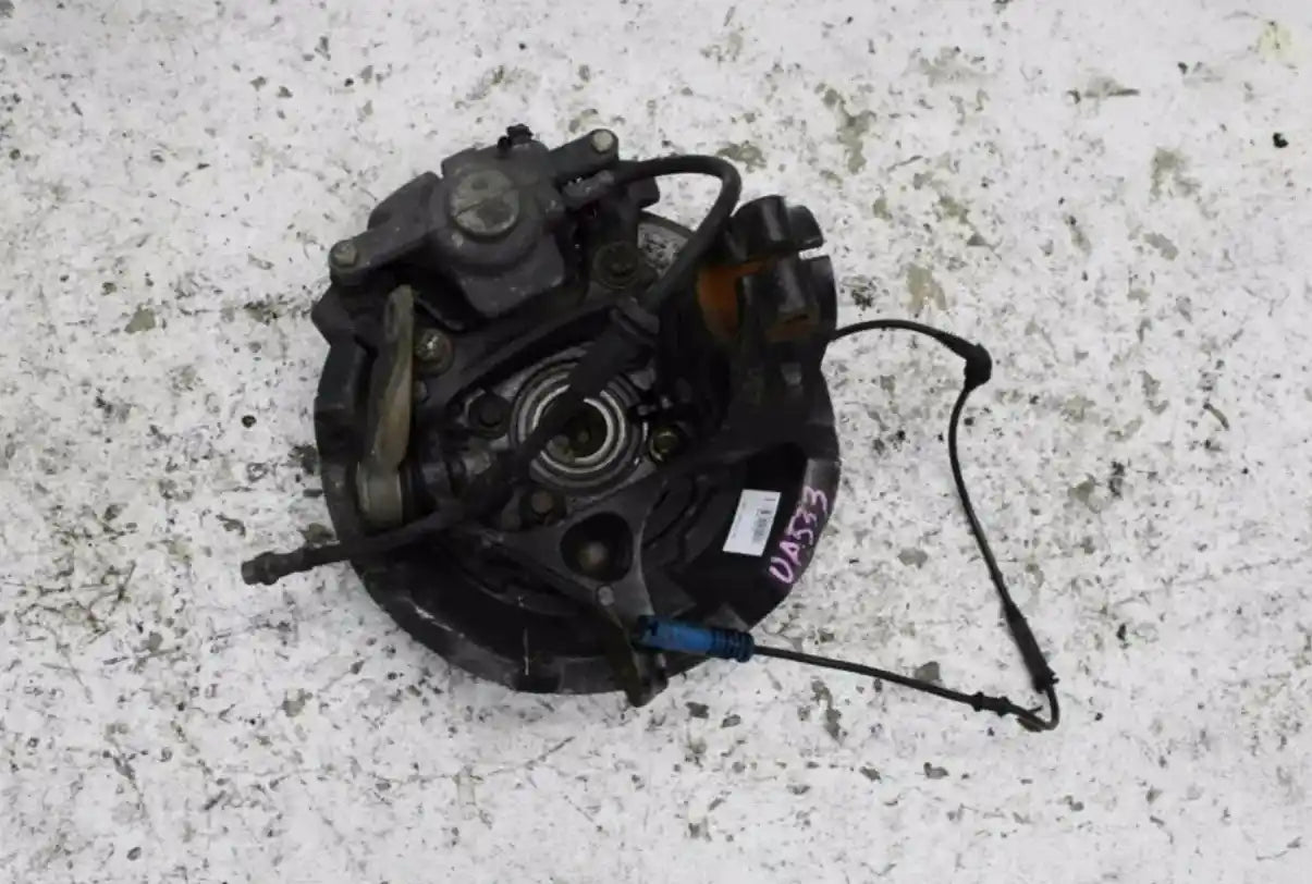 Used MINI, Cooper Right Front Hub Assembly R55/R56/R57, Wagon/3Dr Hatch/Cabrio, 03/07-05/15 J15153 2012 – image 2 - All Good Parts