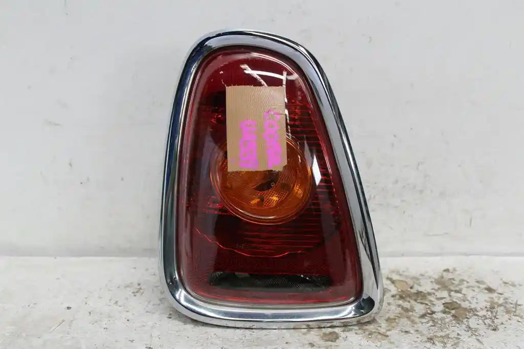 Used MINI, Cooper Left Taillight R56/R57 Hatch/Cabrio Amber Indicator Type 02/07 09/10 2007 – main images - All Good Parts