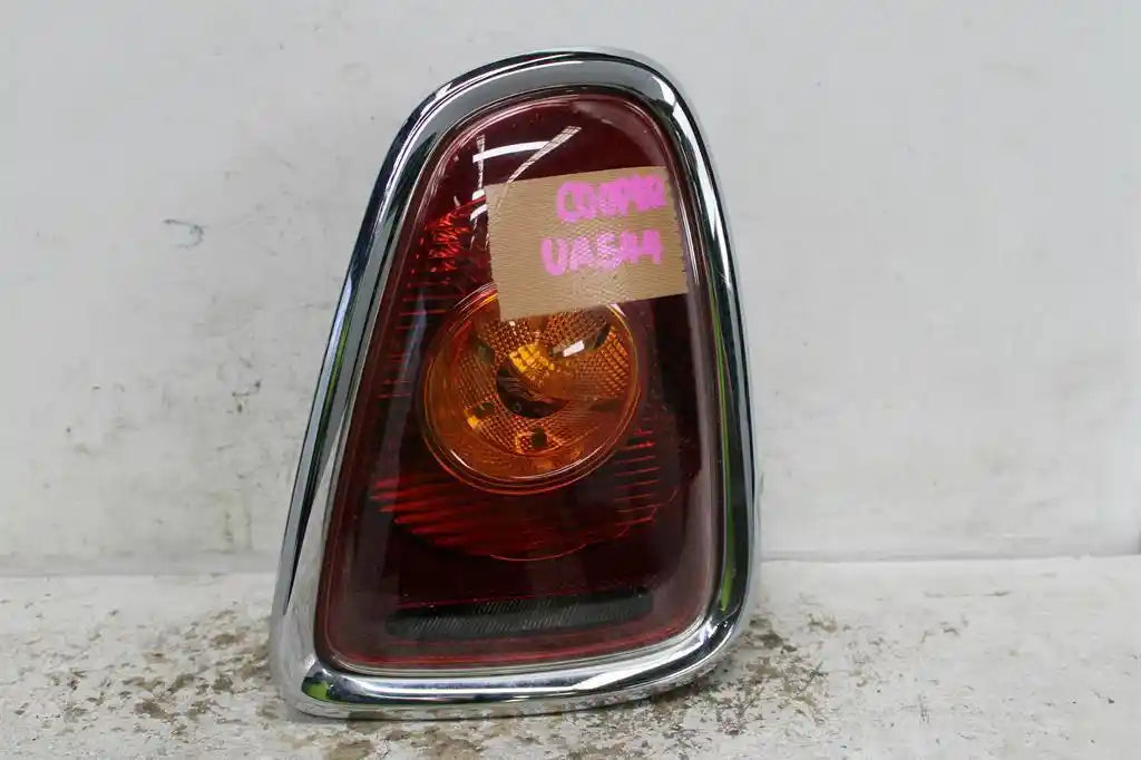 Used MINI, Cooper Right Taillight R56/R57 Hatch/Cabrio Amber Indicator Type 02/07 09/10 2007 – main images - All Good Parts