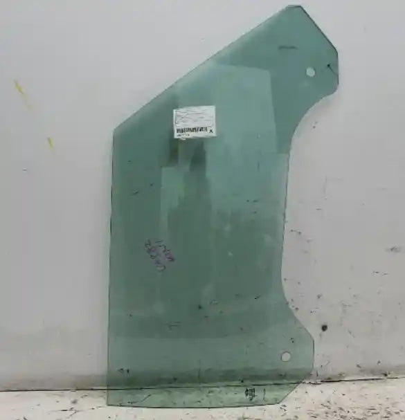 Used MINI, Cooper Right Front Door Window R50 R53 04/01 06/08 2003 – image 1 - All Good Parts