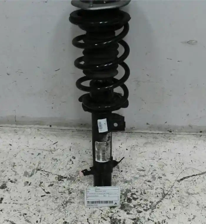 Used MINI, Cooper Right Front Strut R60 Countryman Standard Type Turbo 01/11 12/16 2014 – image 1 - All Good Parts