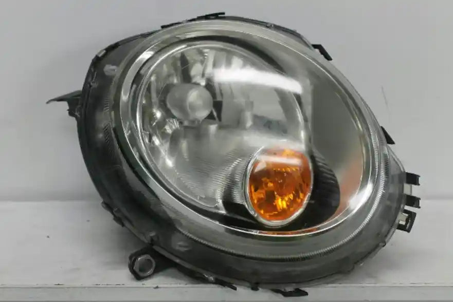 Used MINI, Cooper Right Headlamp R55/R56/R57 Halogen Yellow Turn Indicator Type 03/07 05/15 2009 – main images - All Good Parts