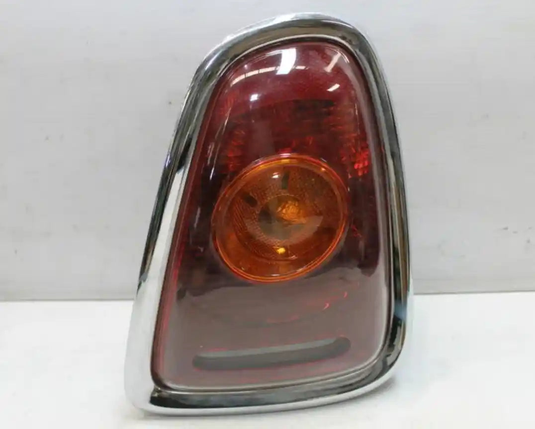 Used MINI, Cooper Right Taillight R56/R57, Hatch/Cabrio, Amber Indicator Type, 02/07-09/10 J36623 2008 – main images - All Good Parts