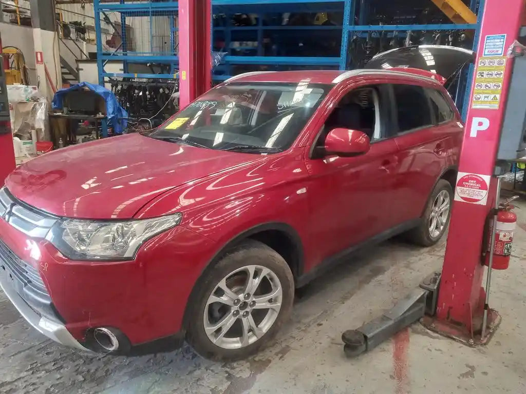 Used Mitsubishi, Outlander Overflow Bottle Zj-Zl, 10/12-07/21 J0012 2014 – image 4 - All Good Parts