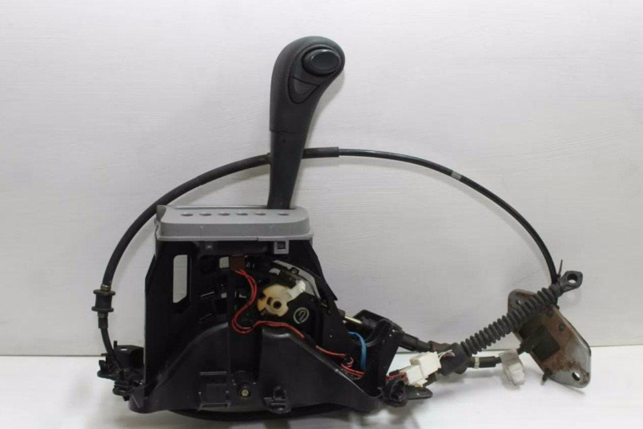 Used Mazda, 2 Gear Stick/Shifter Dy Series 12/02 05/05 2004 – image 2 - All Good Parts