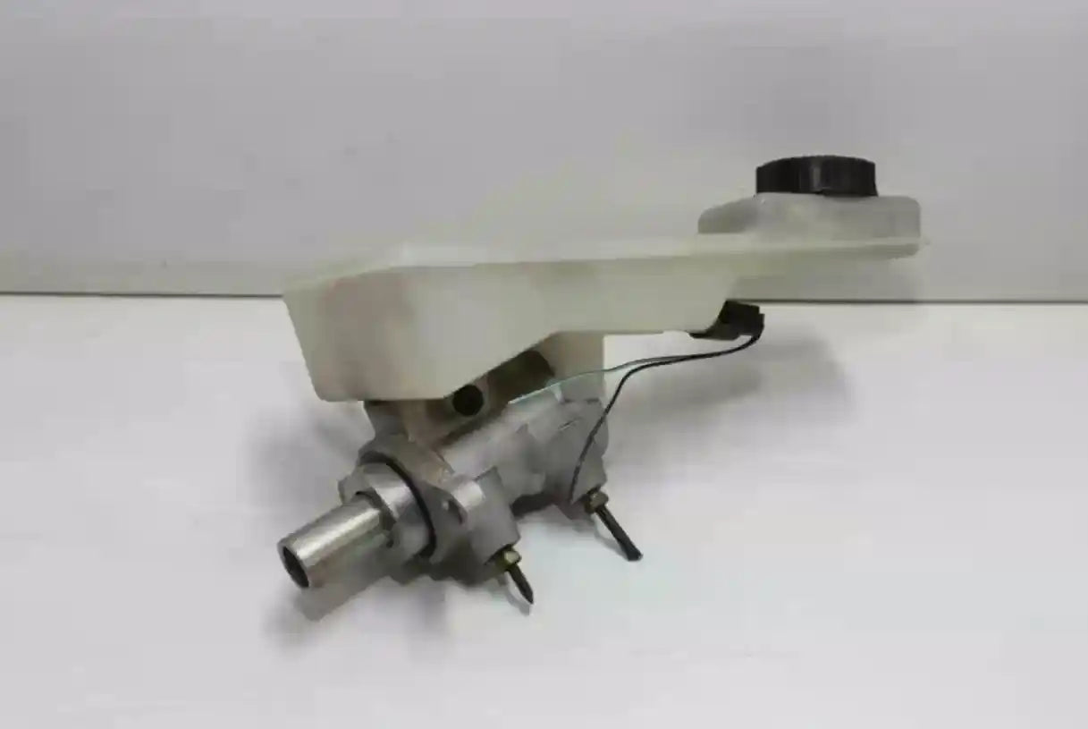 Used Mazda, 2 Master Cylinder Dy Series 4 Pipe Type 12/02 08/07 2004 – image 2 - All Good Parts
