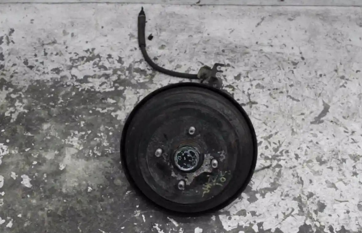 Used Mazda, 2 Right Rear Hub Assembly Dy Non Abs Type 12/02 08/07 2004 – main images - All Good Parts