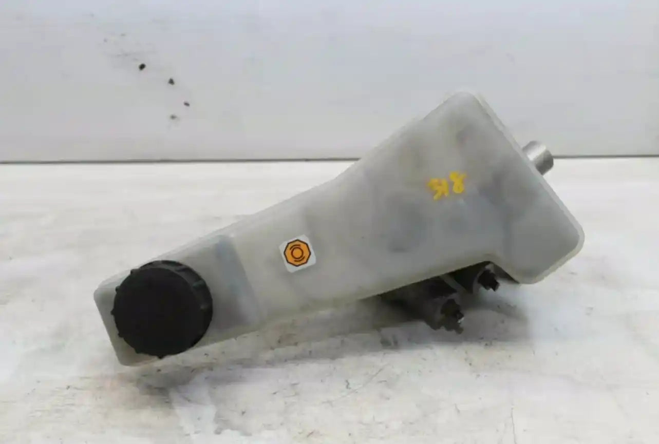 Used Mazda, 2 Master Cylinder Dy Series 4 Pipe Type 12/02 08/07 2006 – main images - All Good Parts