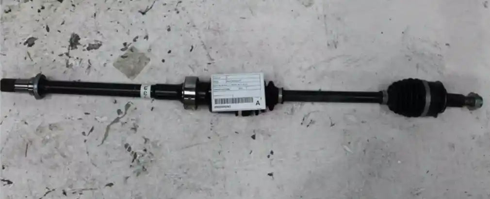 Used Mazda, 3 Right Driveshaft Auto T/M Petrol 2.0 Bm Bn 06/13 02/19 2016 – image 1 - All Good Parts