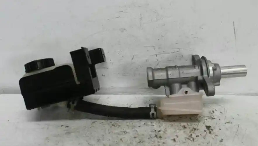 Used Mazda, Cx7 Master Cylinder 11/06 02/12 2007 – main images - All Good Parts