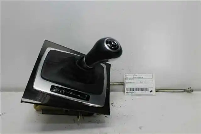 Used Mercedes, C Class Gear Stick/Shifter W204 2007 01/15 2012 – image 1 - All Good Parts