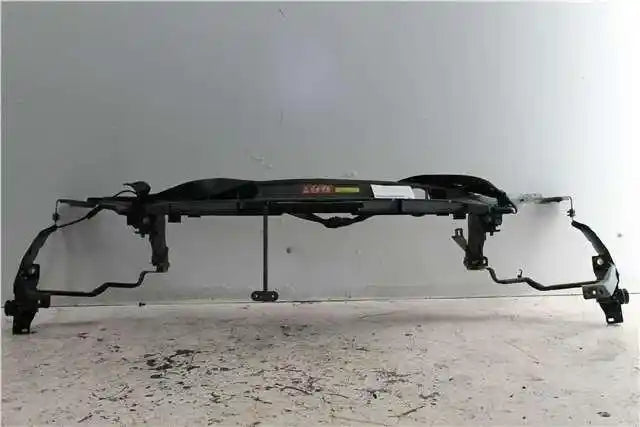 Used Mercedes, C Class Radiator Support Centre Top Lock Panel W204/S204/C204 05/11 12/15 2012 – image 1 - All Good Parts