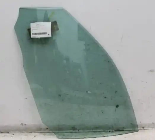 Used Mercedes, C Class Left Front Door Window W204/S204 07/07 05/11 2009 – image 1 - All Good Parts