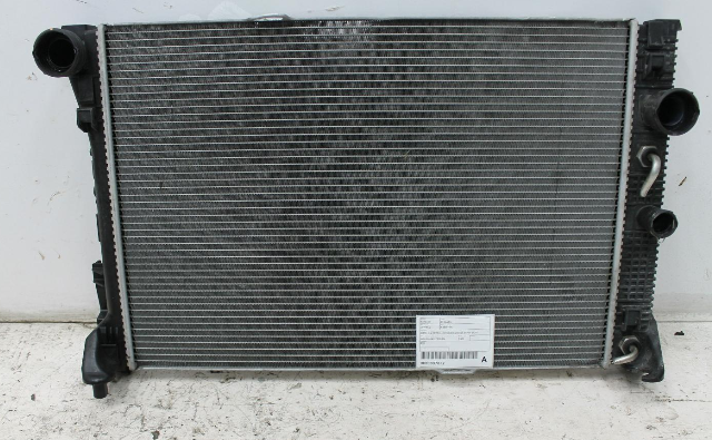 Used Mercedes, C Class Radiator Auto 1.8 Petrol W204/S204/C204 07/07 01/15 2009 – image 1 - All Good Parts