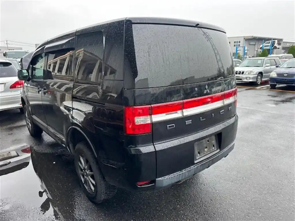 Used Mitsubishi Delica 2010 – image 3 - All Good Parts