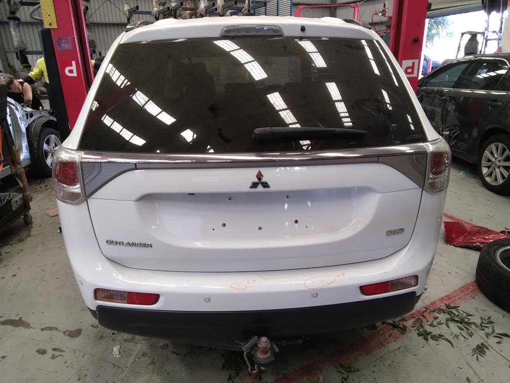 Used Mitsubishi Outlander 2014 – image 4 - All Good Parts