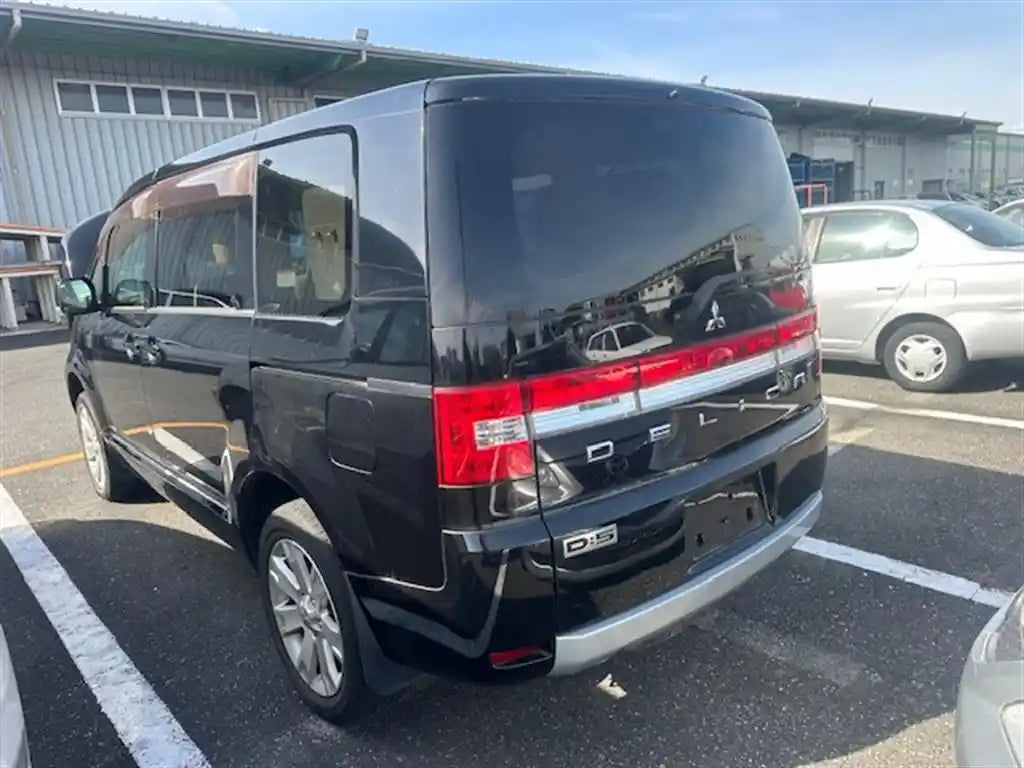 Used Mitsubishi Outlander 2007 – image 3 - All Good Parts