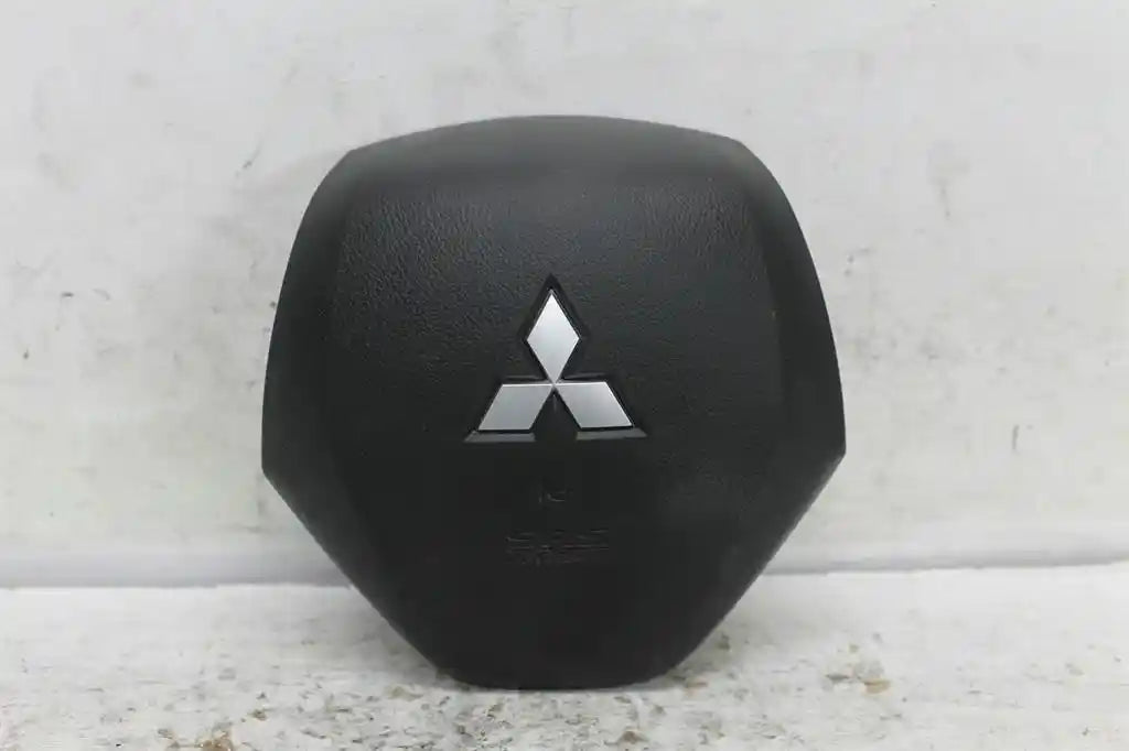 Used Mitsubishi, ASX Right Airbag Steering Wheel Xb Xd 04/15 2016 – image 1 - All Good Parts