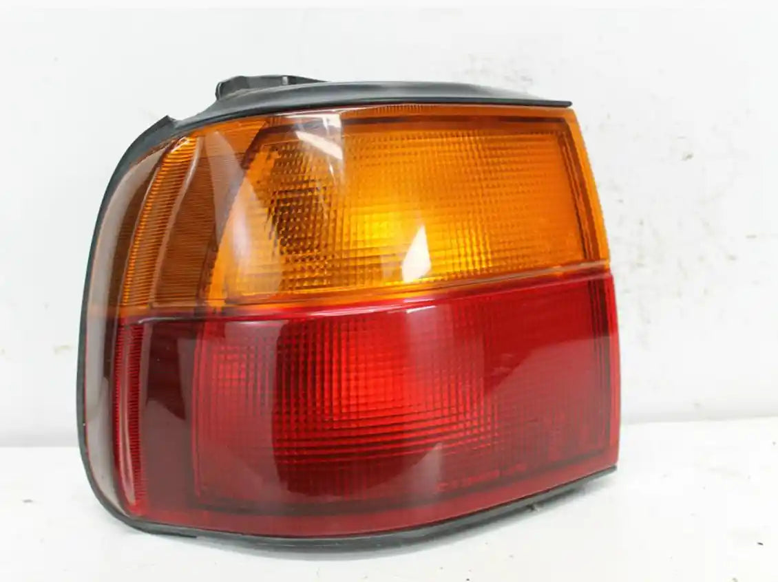 Used Mitsubishi, Delica Left Taillight L400 Wa 94 2000 – image 1 - All Good Parts