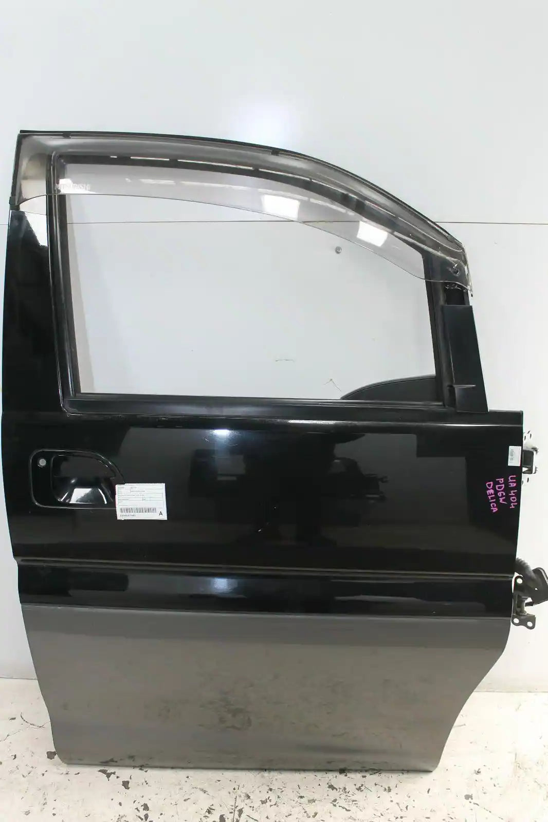 Used Mitsubishi, Delica Right Front Door Wa Walk Thru L400 10/94 11/05 2000 – image 1 - All Good Parts