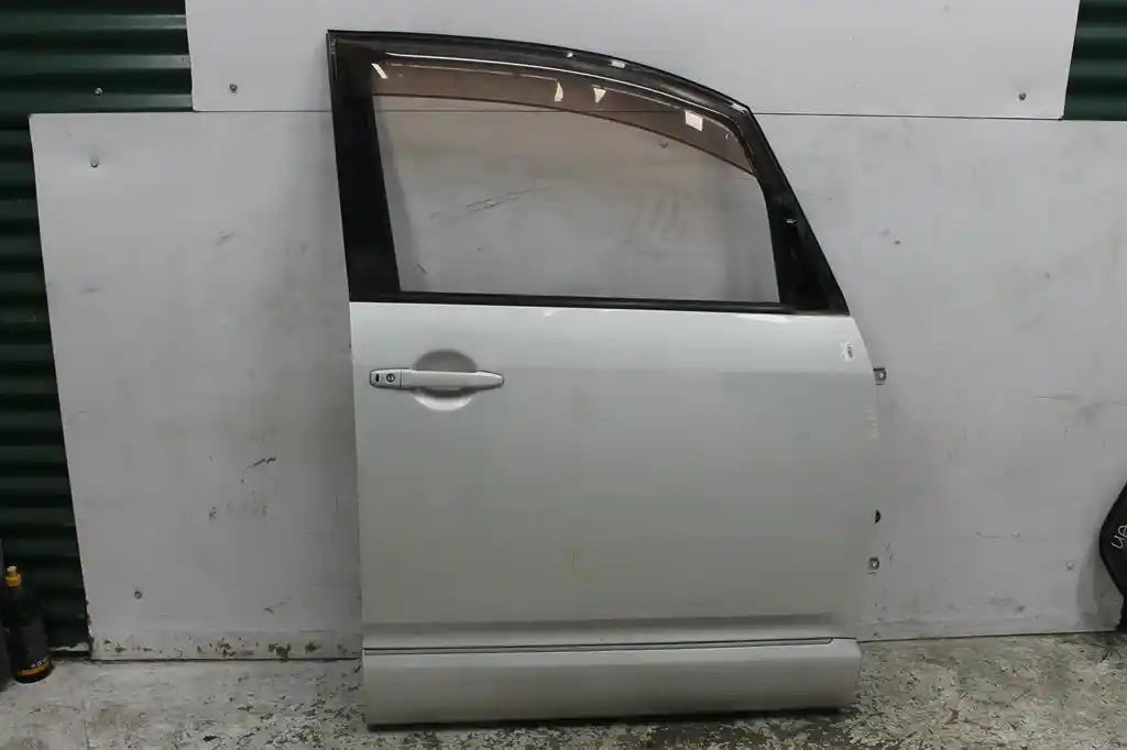 Used Mitsubishi, Delica Right Front Door 5Th Gen 07 18 (Import) 2007 – main images - All Good Parts