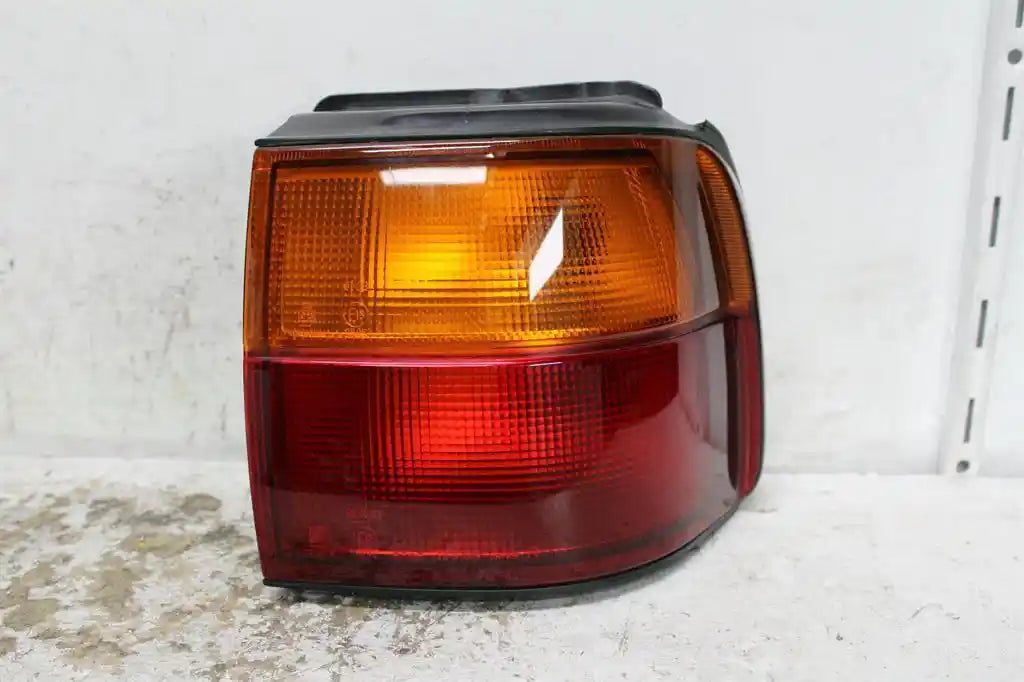 Used Mitsubishi, Delica Right Taillight L400 Wa 94 2001 – main images - All Good Parts