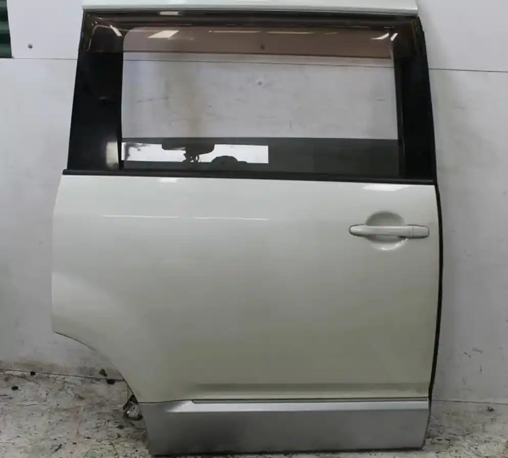 Used Mitsubishi, Delica Right Rear Door 5Th Gen 07 18 (Import) 2007 – main images - All Good Parts