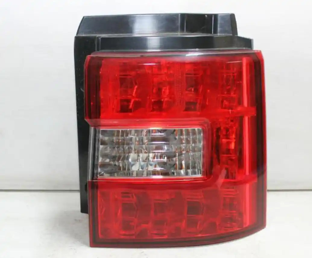 Used Mitsubishi, Delica Right Taillight 5Th Gen 07-18 (Import) 33 2007 – main images - All Good Parts