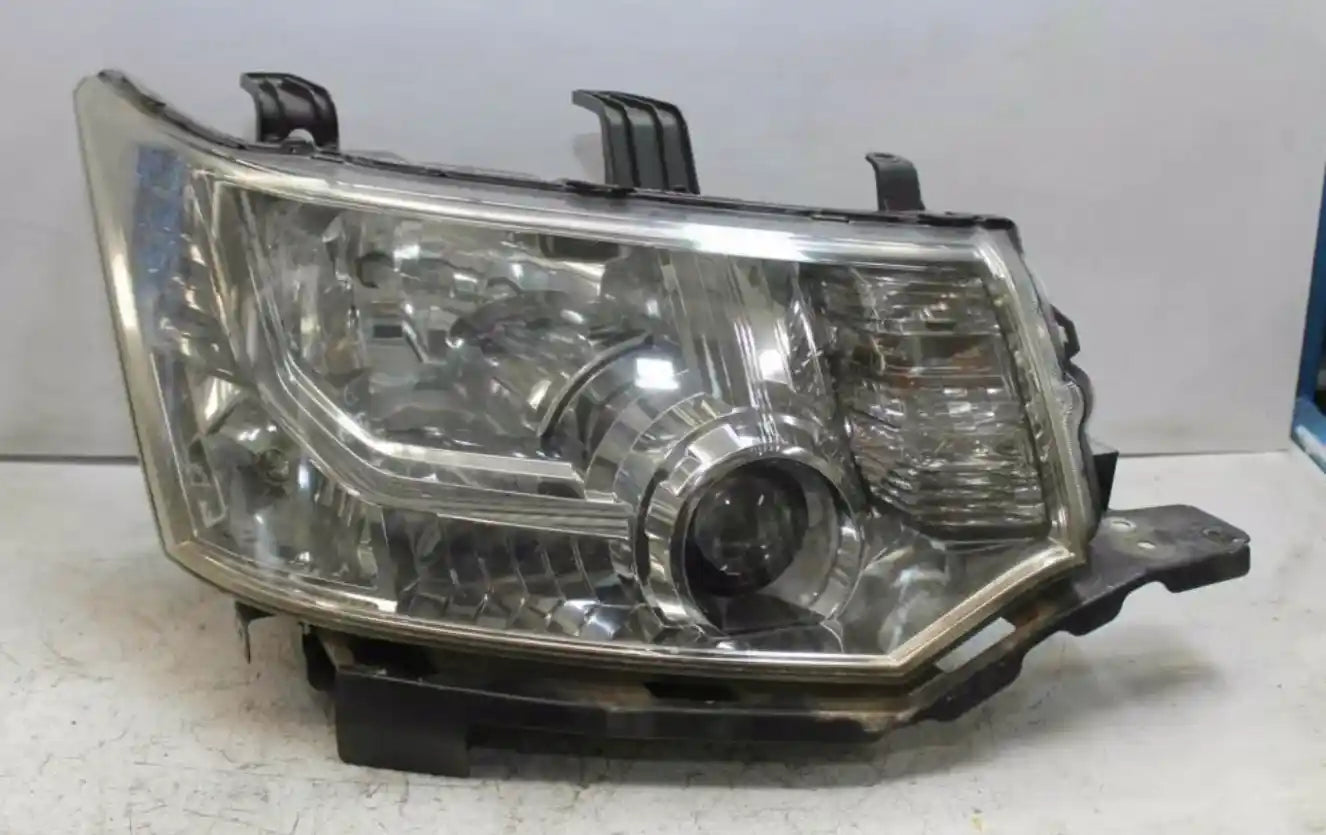 Used Mitsubishi, Delica Right Headlamp 5Th Gen 07-18 (Import) 33 2010 – main images - All Good Parts